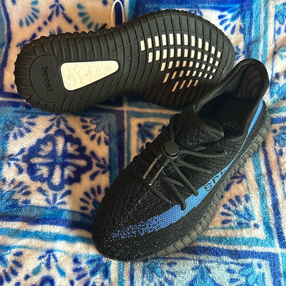 Yeezy boys shoes